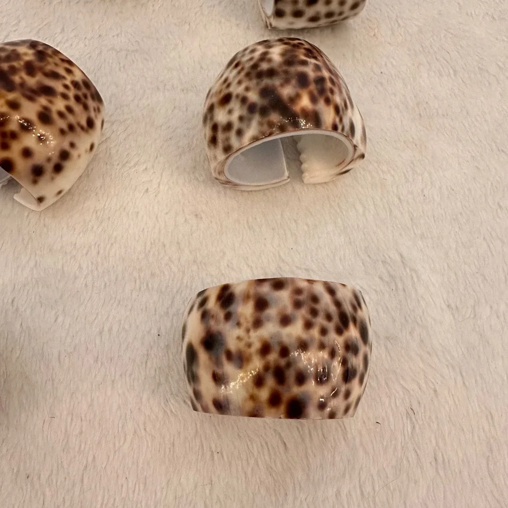 Unbranded Cowrie Shell Napkin Rings Brown Excellent Set of 8 Coastal Nautical